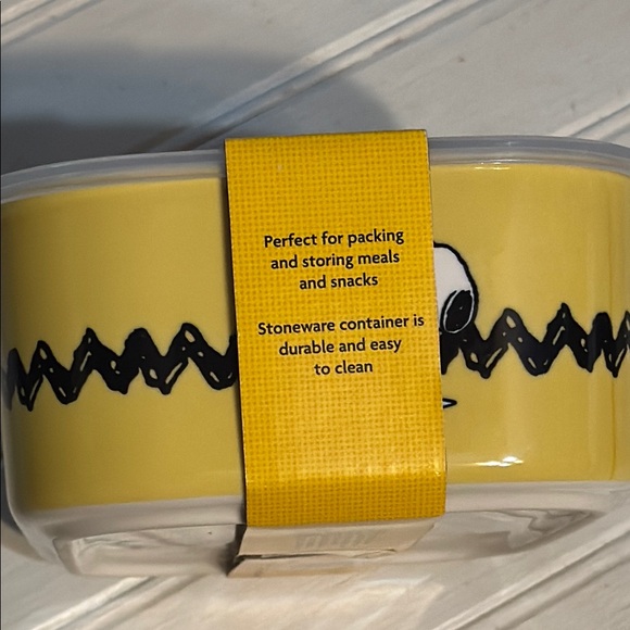 Peanuts : Ceramic base food Storage lunch box Container with steam release lid - Picture 6 of 7